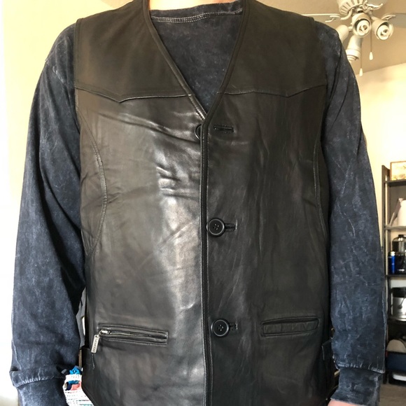 Leather vest - Picture 2 of 3